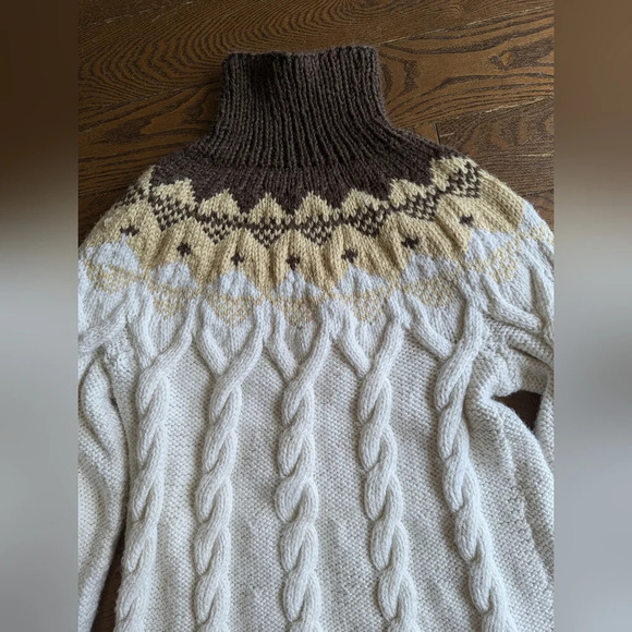 Handmade Fisherman’s Fair  Isle Icelandic Wool Sweater in brown, tan and White - Picture 3 of 8